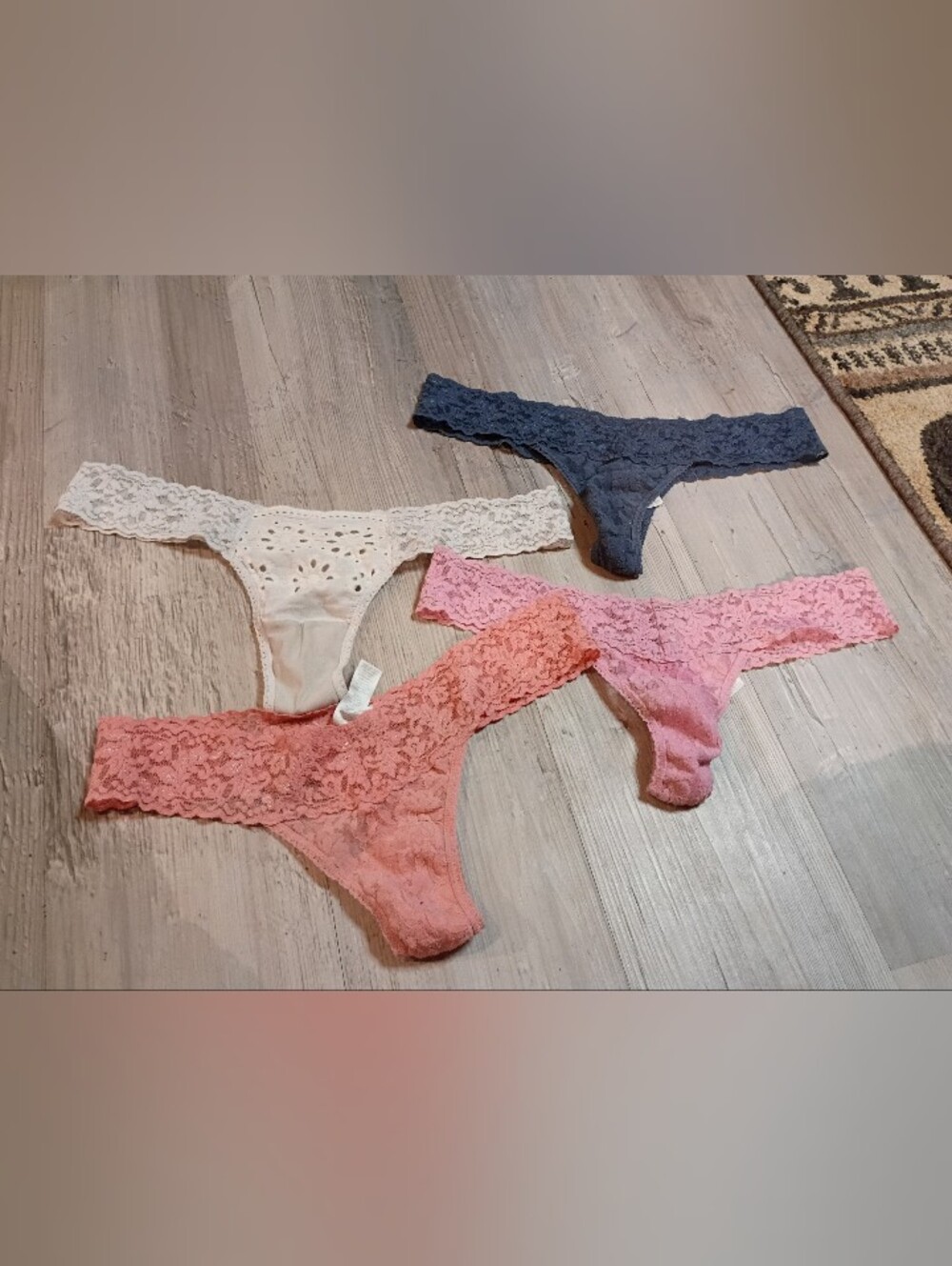 Hanky panky Lot